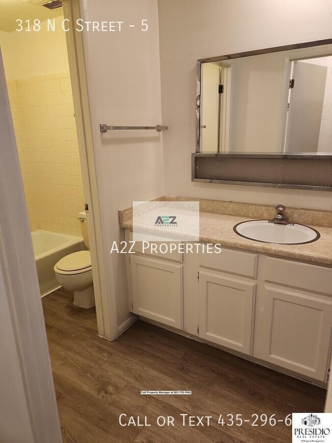 Building Photo - 318 N Center St