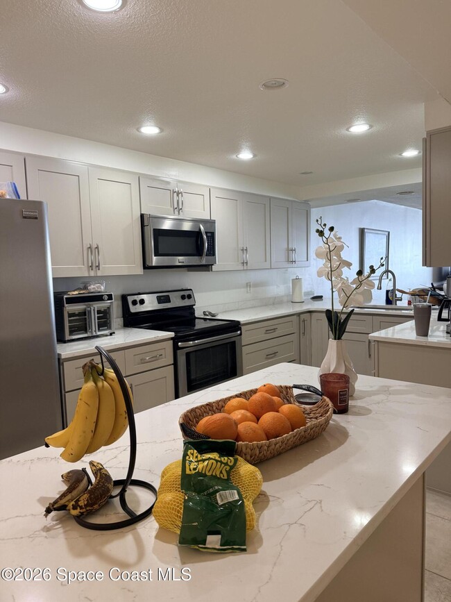 Building Photo - 3221 S Atlantic Ave