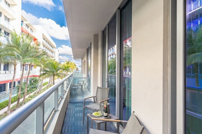 Building Photo - 777 N Ocean Dr