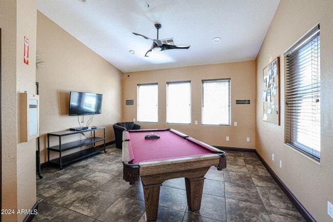 Building Photo - Resort-Style Aventura Condo