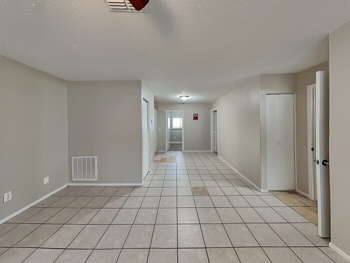 Building Photo - 107 Bayside Blvd