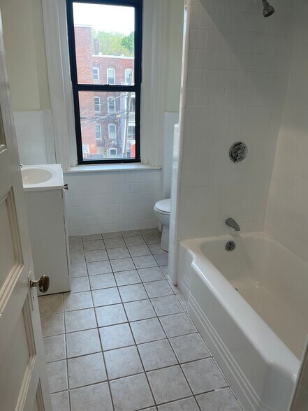 Building Photo - 1857 Beacon St