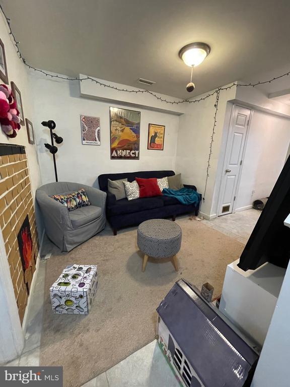 Building Photo - 2024 N Carlisle St