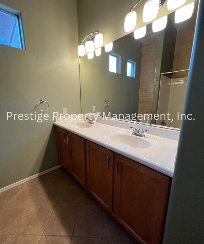 Building Photo - Gorgeous 4/2 Dove Mountain Home!