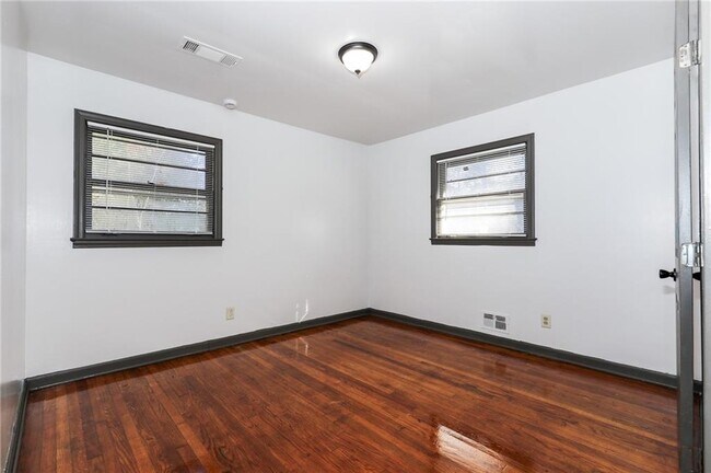 Building Photo - 1678 Bagpipe Pl