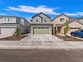 Building Photo - Must See!  Ready to move in! 4 bedroom, 2 bath home available in Verado with landscaping Included!