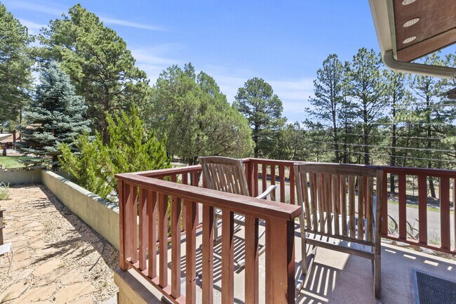 Building Photo - 307 Heath Dr