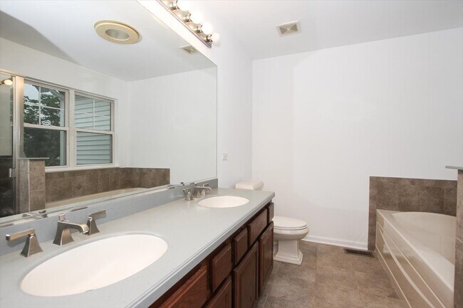 Building Photo - 1245 Tuscany Dr