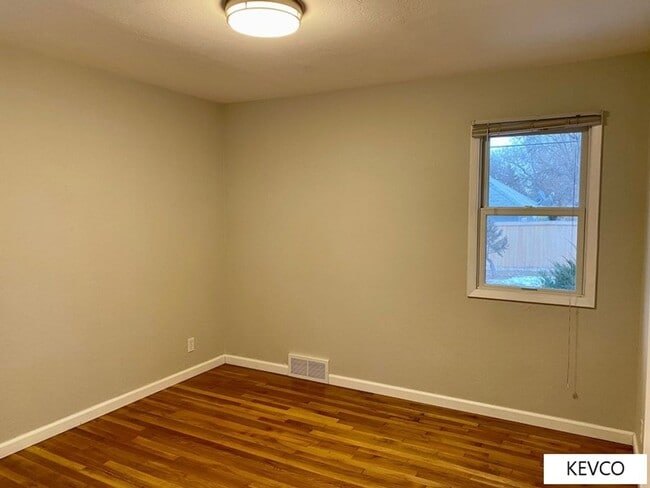 Building Photo - Fantastic House Near City Park