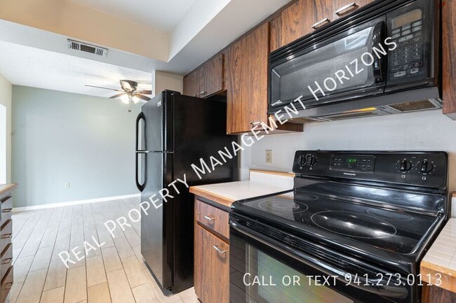 Building Photo - 6397 Samoa Dr