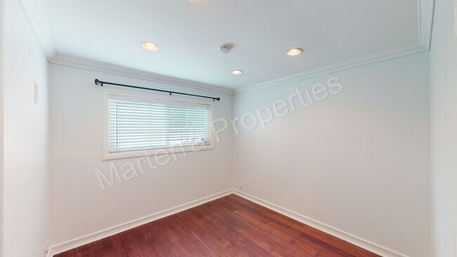 Building Photo - Beautiful 3 Bedroom Home in Huntington Beach
