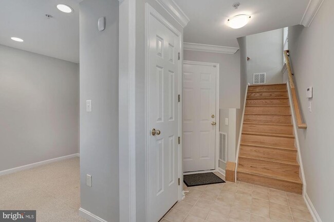 Building Photo - 211 Medlock Ln