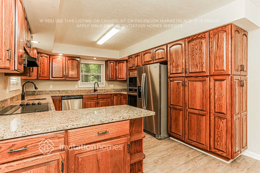 Building Photo - 436 Julie Anne Way