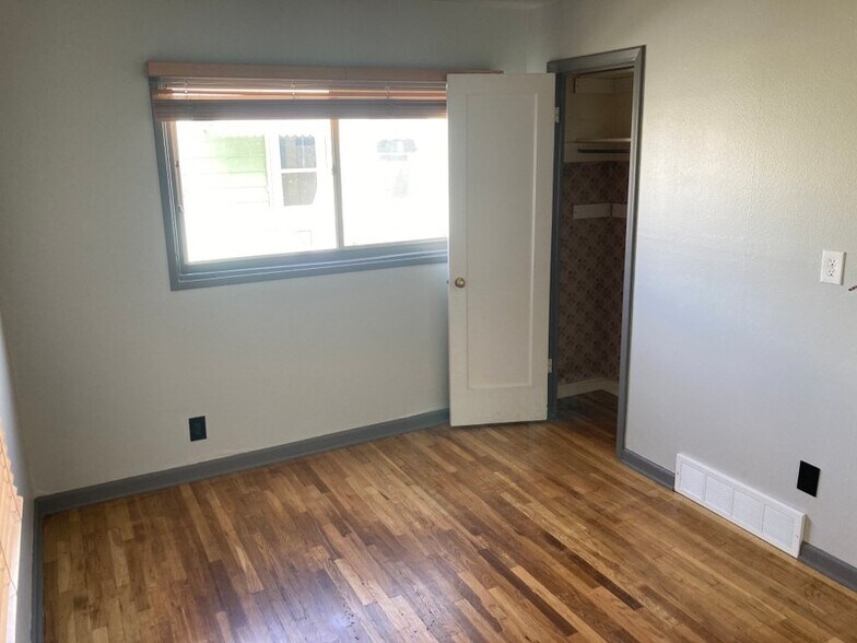Building Photo - 930 N 1300 W