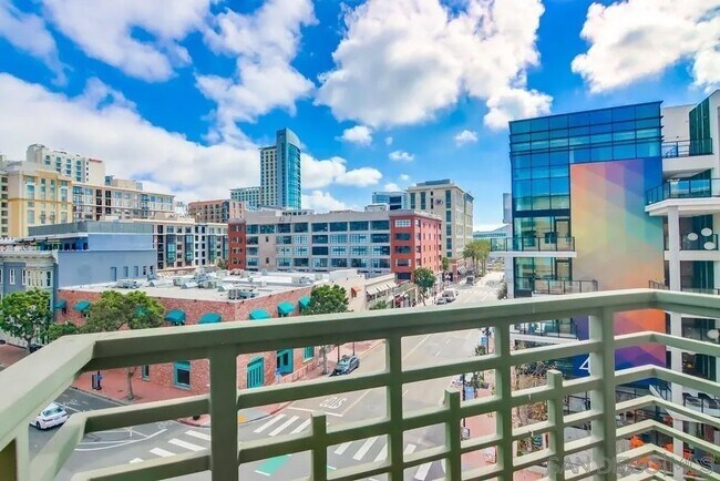 Building Photo - 330 J St