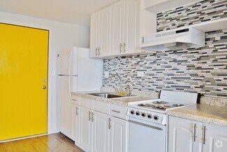 Building Photo - 824 Kinau St