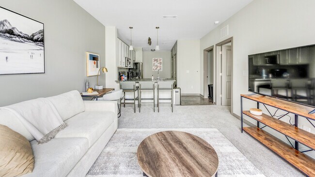 Building Photo - 215 Columns way