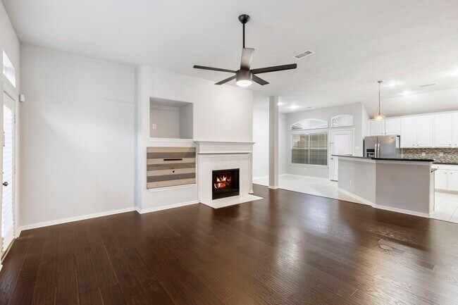 Building Photo - 35 Auburn Path Dr