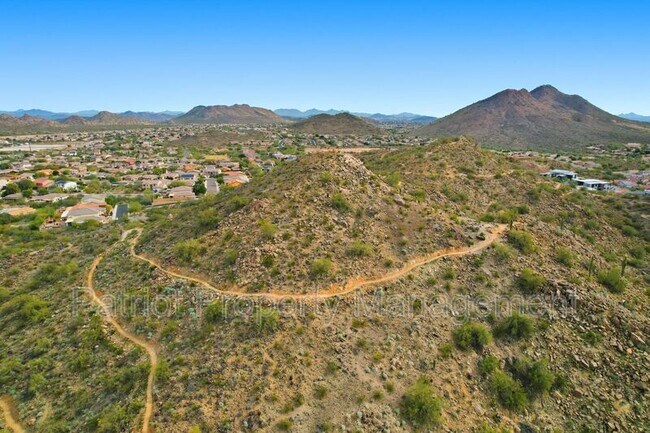 Building Photo - 6922 W Buckhorn Trail