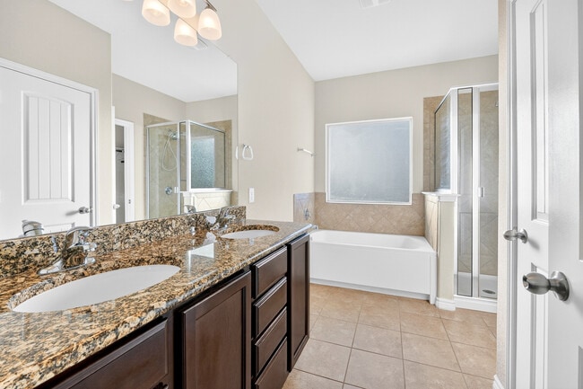 Building Photo - 6408 Tanzanite Dr