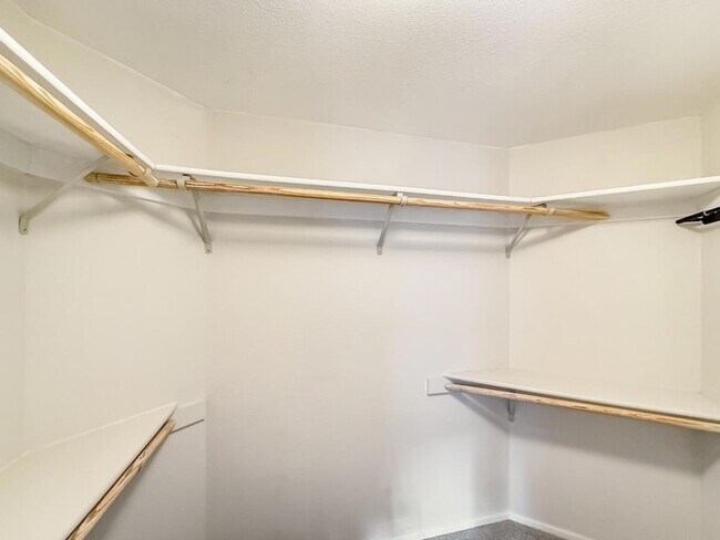 Building Photo - 21239 Gary Dr