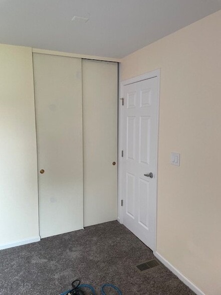 Building Photo - 521 Woodfield Trail