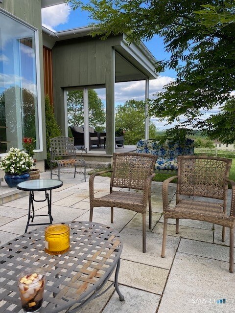 Building Photo - 187 Old Mt Tom Rd