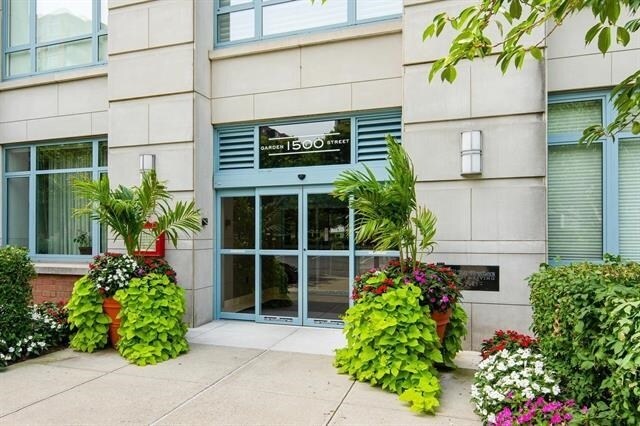 Building Photo - 1500 Garden St