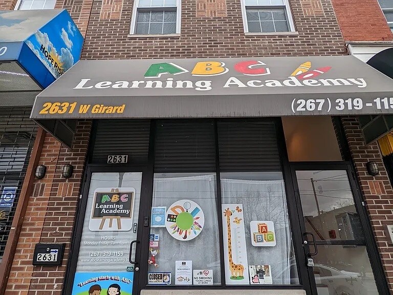 Building Photo - 2631 W Girard Ave