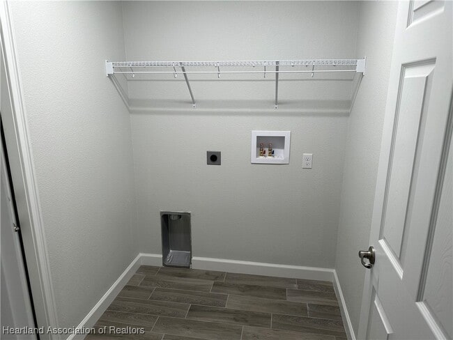 Building Photo - 4605 Whiting Dr