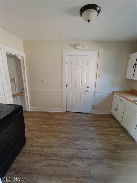 Building Photo - 175 Charles Ave NE