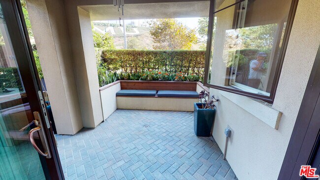 Building Photo - 12860 S Seaglass Cir