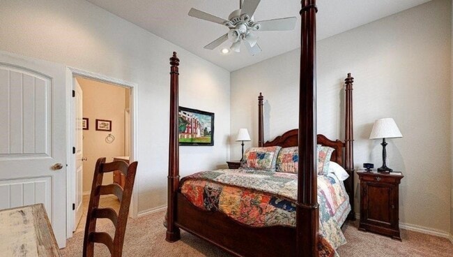 Building Photo - 410 N Oliver Ave