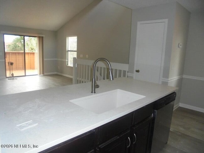 Building Photo - 319 Second St