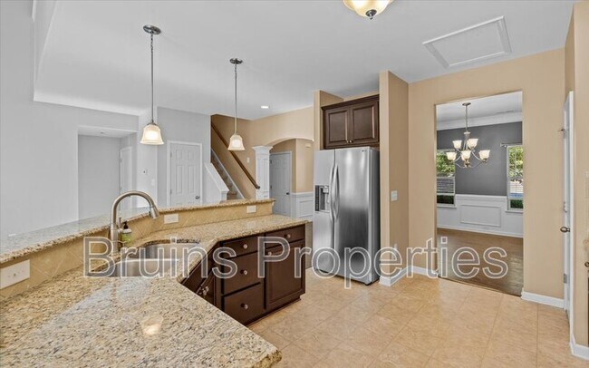 Building Photo - 1814 Castle Gate Ct