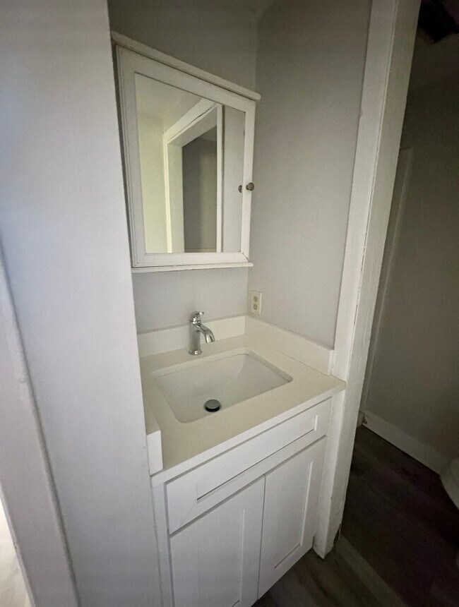 Building Photo - 3606 Blackhawk Dr