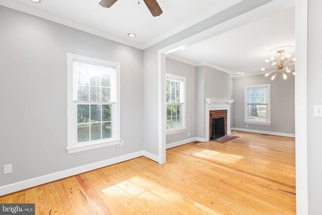 Building Photo - 1445 Heatherstone Dr