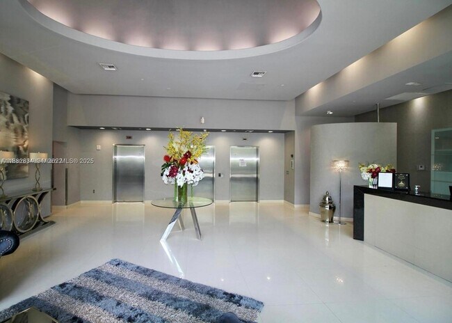 Building Photo - 275 NE 18th St