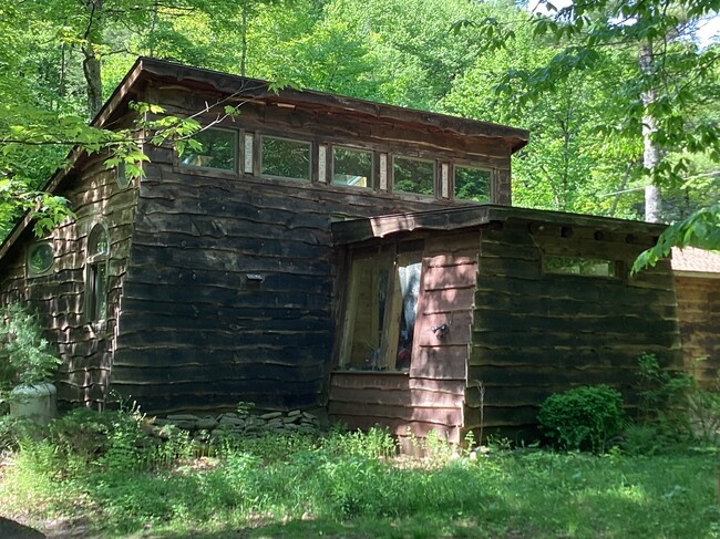 Building Photo - 1215 Woodland Valley Rd