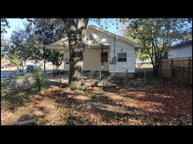 Building Photo - 204 Dobbs St