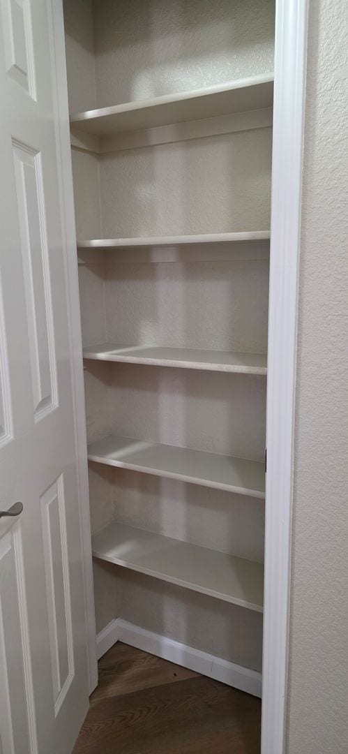 Building Photo - 200 Country West Rd