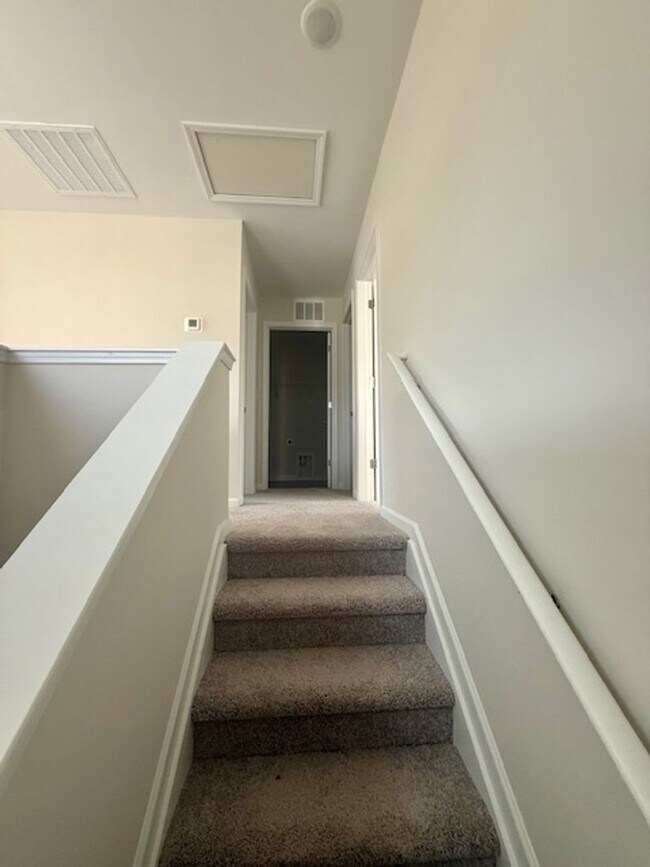 Building Photo - Two bedroom, 2.5 bath townhome in Ridge Creek, Whitsett