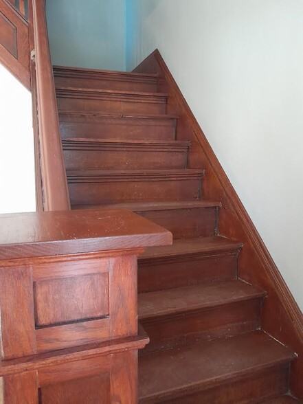 Stairs - 1377 W 61st St