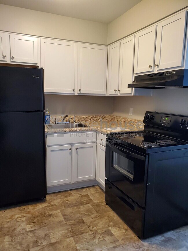 Building Photo - 2642 E Ocean View Ave