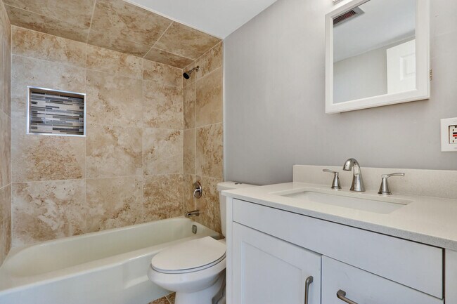 Building Photo - 4500 N Federal Hwy