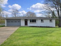 Building Photo - 969 Robin Hill Dr