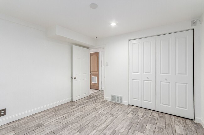 Building Photo - 1175 Dayton St