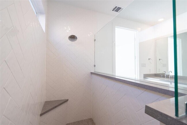 Building Photo - 237 Milam Crk Dr