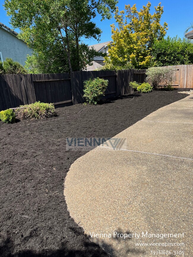 Building Photo - 108 Donegan Ct