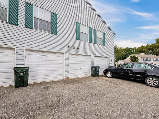 Building Photo - 3115 Sunnyside Ct
